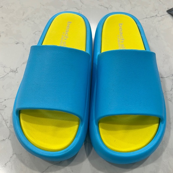 J Slides Shoes Beach Slides Squish Sandal Poshmark
